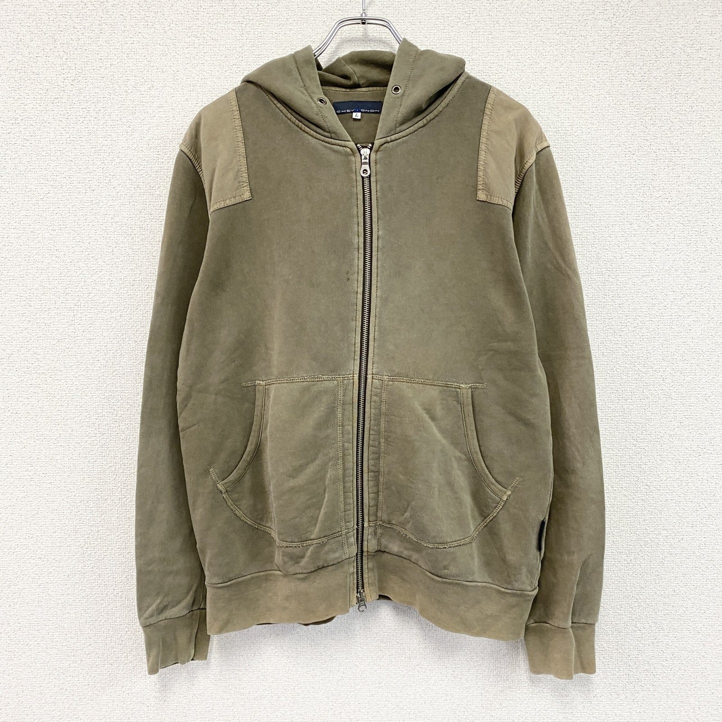 CHEVIGNON　シェビニオン　フルジップスウェットパーカー/フーディー　カーキ　Lサイズ