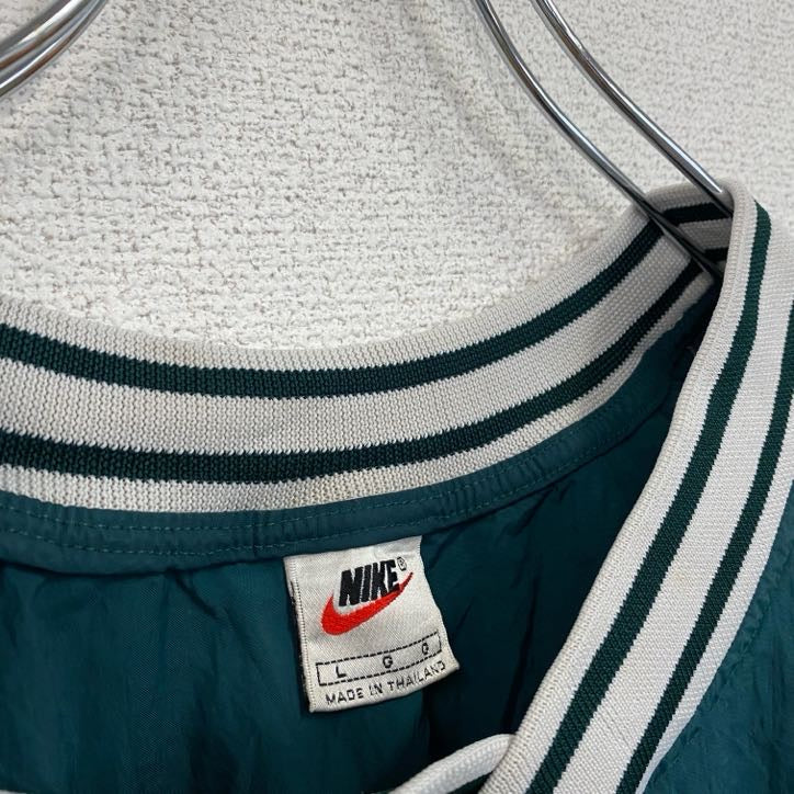 90s　NIKE　ナイキ　プルオーバーナイロンジャケット　ヴィンテージ　Vネック　緑　グリーン　Lサイズ