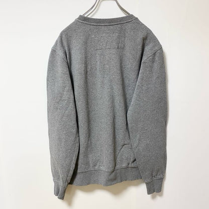 古着 used RVCA ルーカ　長袖ワンポイントロゴ刺繍スウェット　トレーナー　クルーネック　ノームコア　グレー　Mサイズ