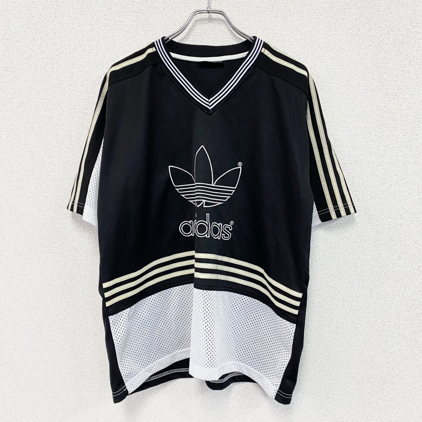 adidas　アディダス　半袖Tシャツ　ゲームシャツ　Vネック　黒　ブラック
