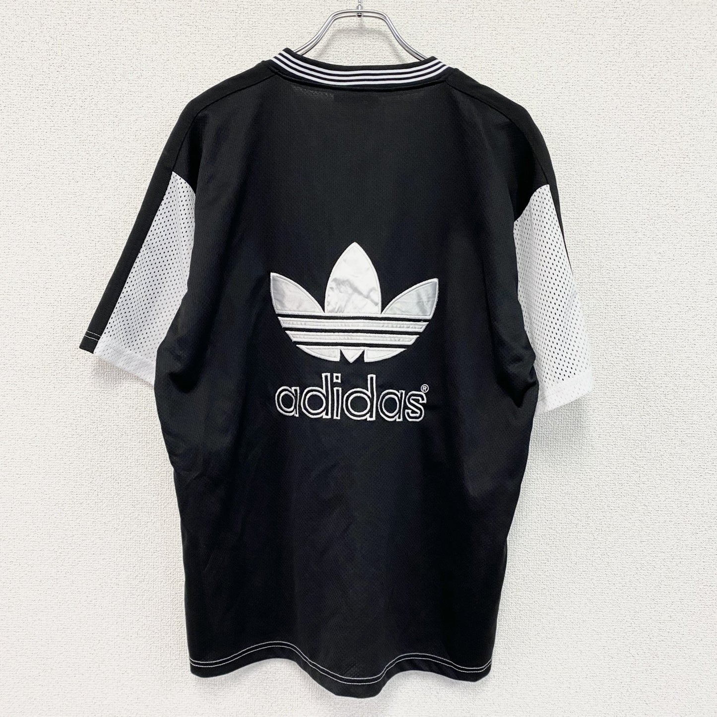 adidas　アディダス　半袖Tシャツ　ゲームシャツ　Vネック　黒　ブラック