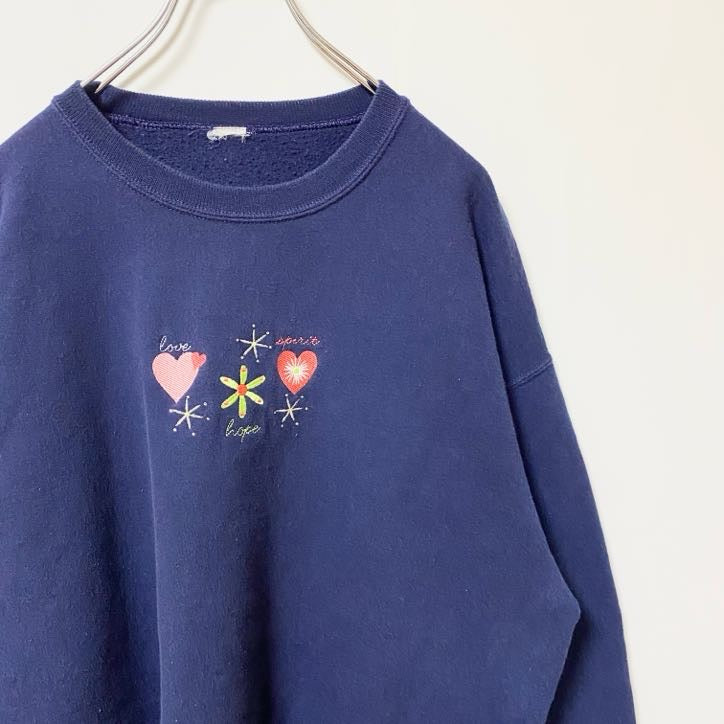 古着 used 長袖クルーネックハート柄刺繍スウェット　トレーナー　個性的　レトロデザイン　ヴィンテージ　ダサかわ　ネイビー