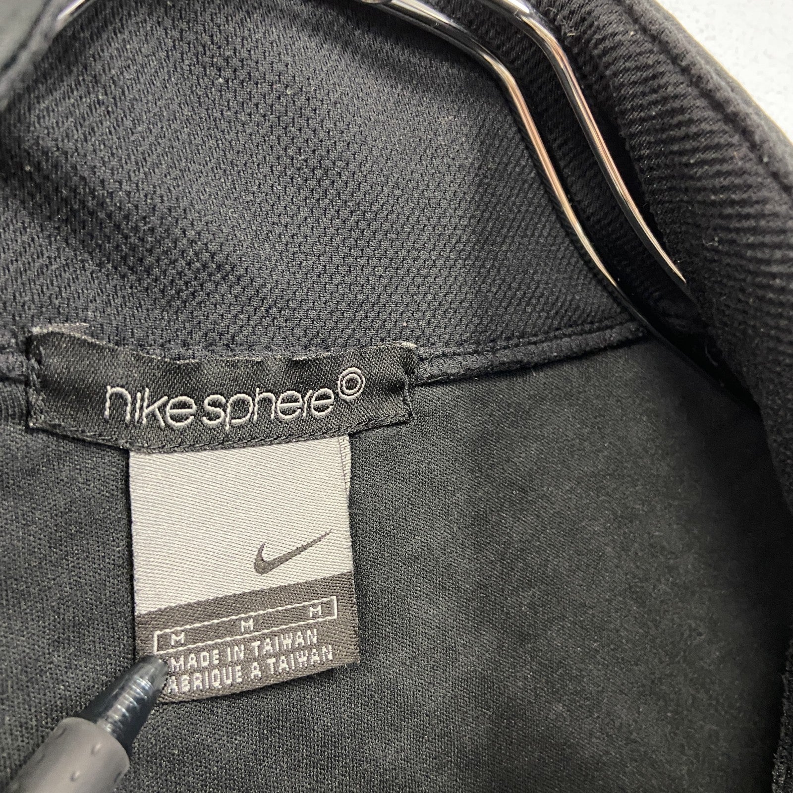 NIKE　ナイキ　フルジップトラックジャケット　黒　ブラック　Mサイズ