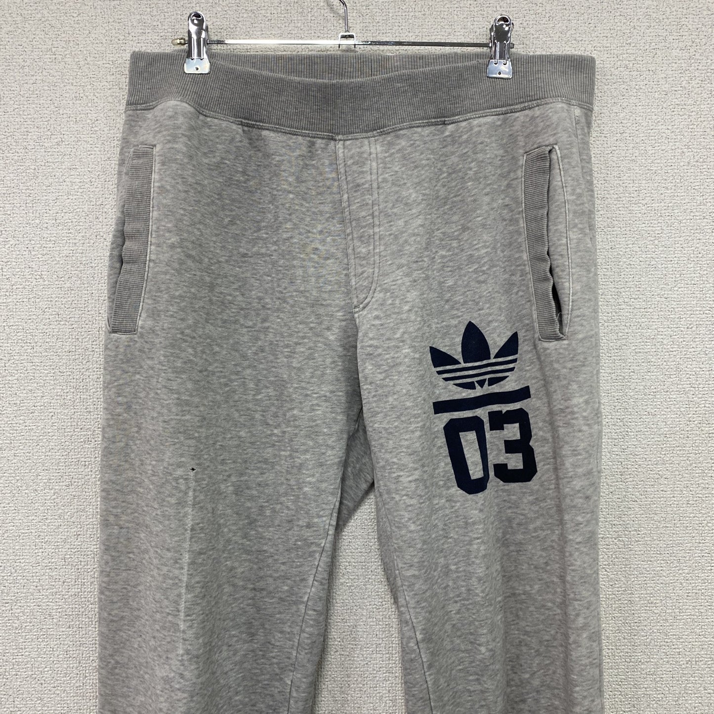 adidas　アディダス　スウェットパンツ　イージーパンツ　デカロゴ　トレフォイルロゴ　灰色　グレー　
