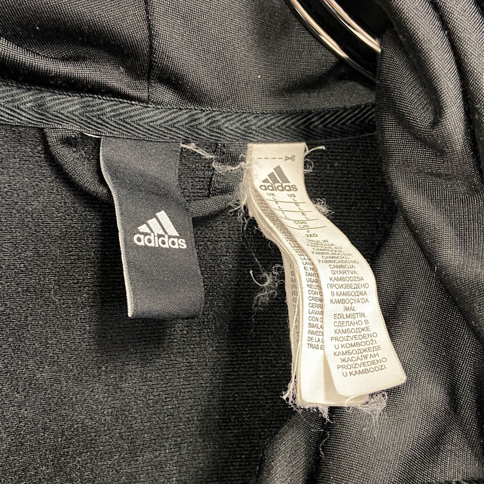 adidas　アディダス　フルジップトラックジャケット　フーディ　黒　ブラック　Mサイズ