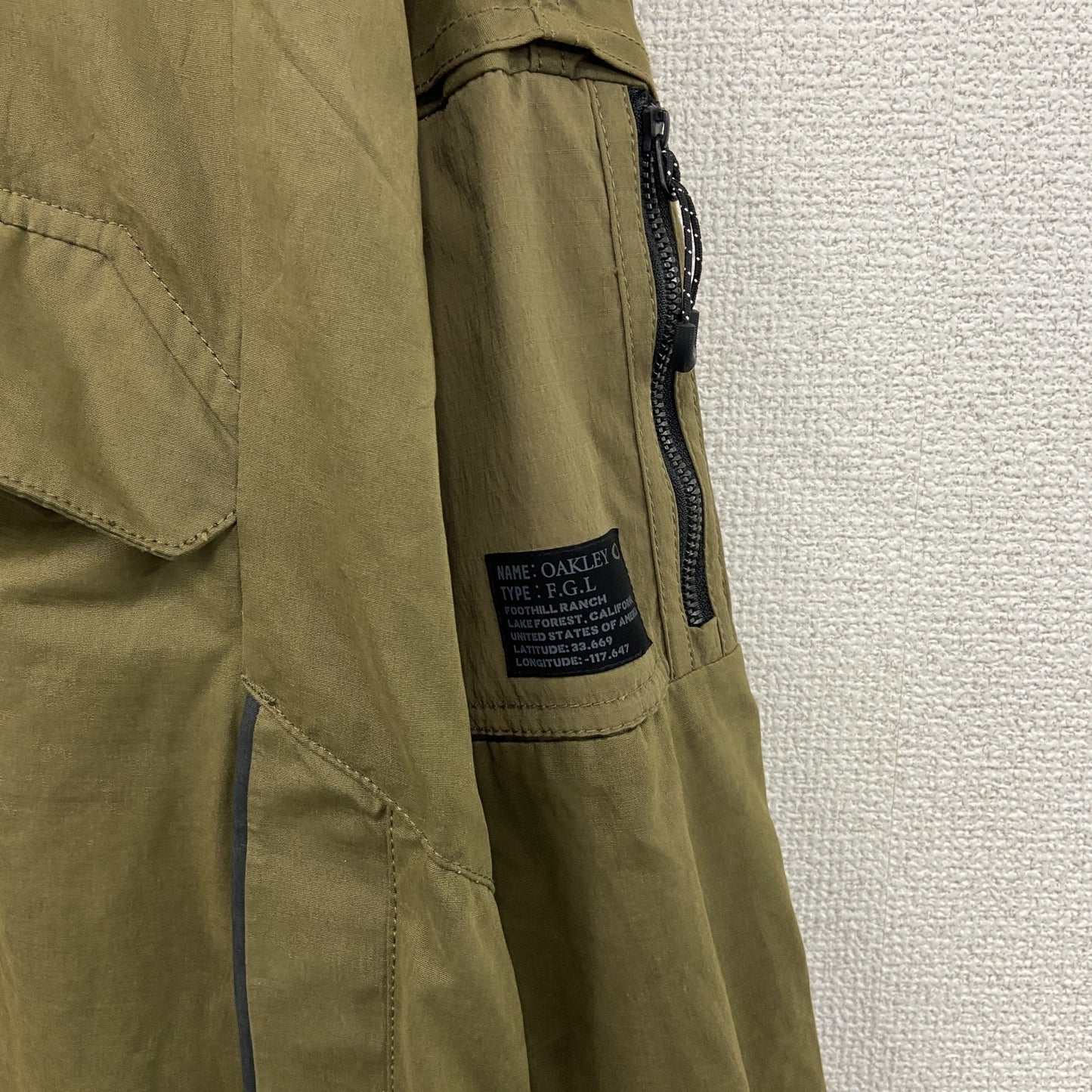 OAKLEY　オークリー　FGL CPN STROKE ANORAK 2.7　アノラックパーカー　カーキ　Lサイズ
