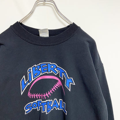 古着 used　GILDAN　ギルダン　長袖プリントスウェット　クルーネックトレーナー　ソフトボール　黒　レトロデザイン　Sサイズ