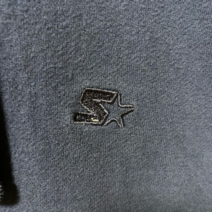 古着 used　STARTER スターター　長袖ワンポイントロゴ刺繍パーカー　フーディー　ノームコア　シンプル　ネイビー　Lサイズ