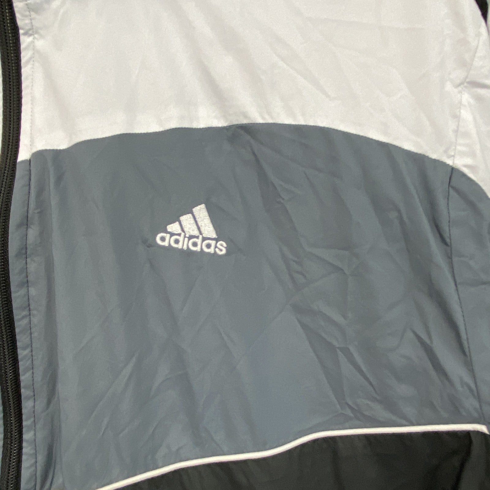 adidas　アディダス　フルジップナイロンジャケット　フーディ　白　黒　グレー　Lサイズ