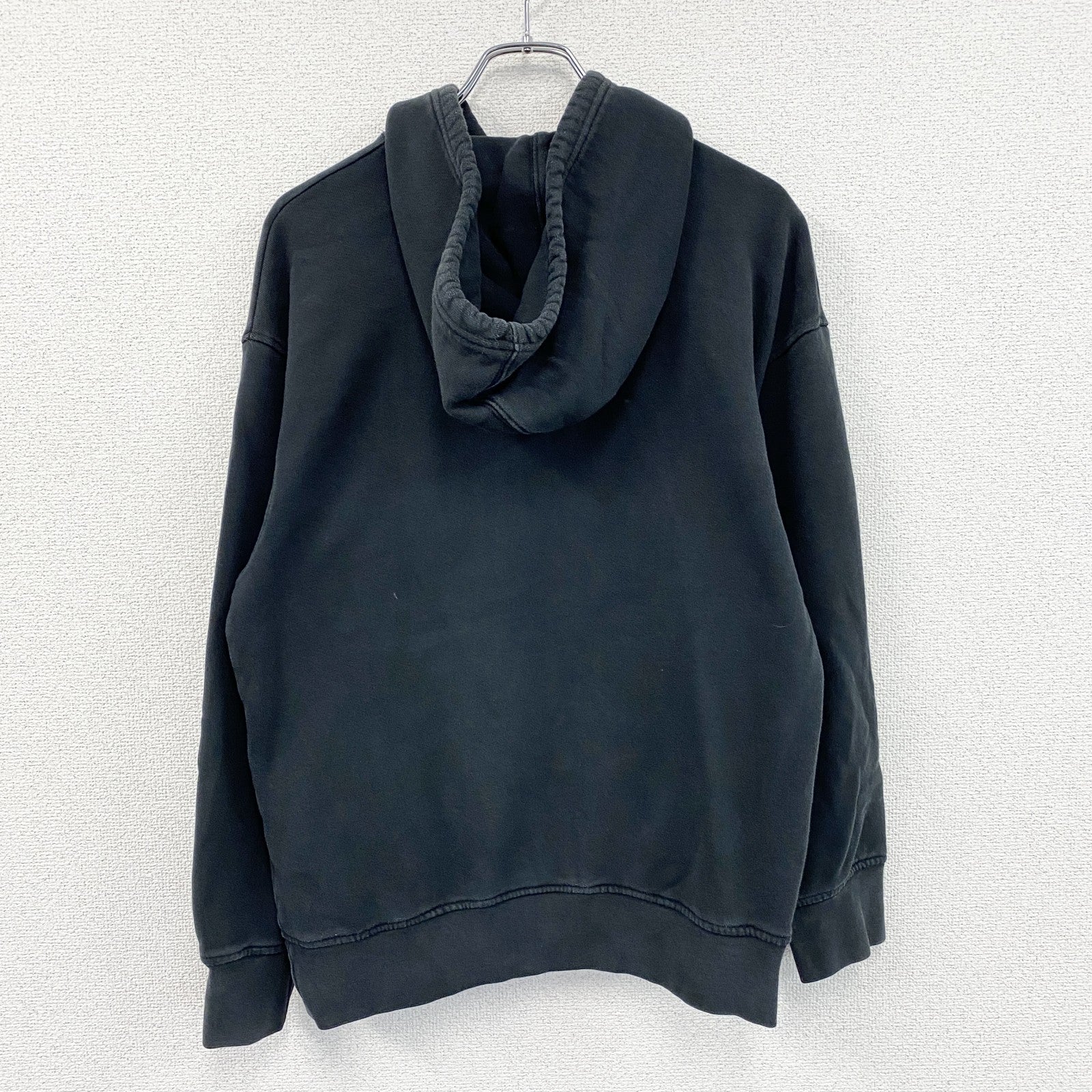Levi's　リーバイス　スウェットパーカー/フーディー　デカロゴ　黒　ブラック　Mサイズ