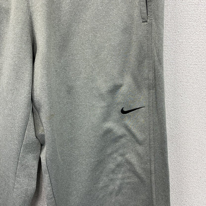 NIKE　ナイキ　THERMA-FIT　スウェットパンツ　ドロスト　スウッシュ　灰色　グレー　XLサイズ