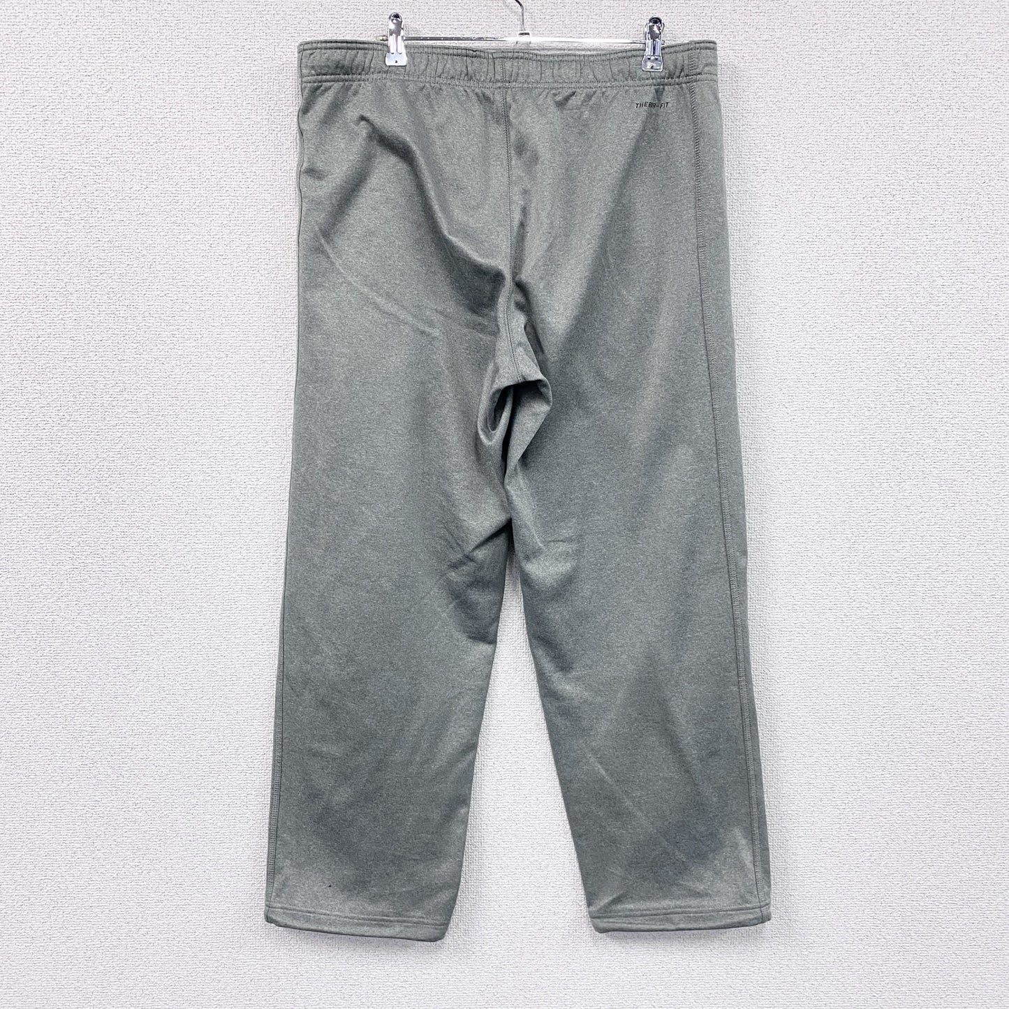 NIKE　ナイキ　THERMA-FIT　スウェットパンツ　ドロスト　スウッシュ　灰色　グレー　XLサイズ