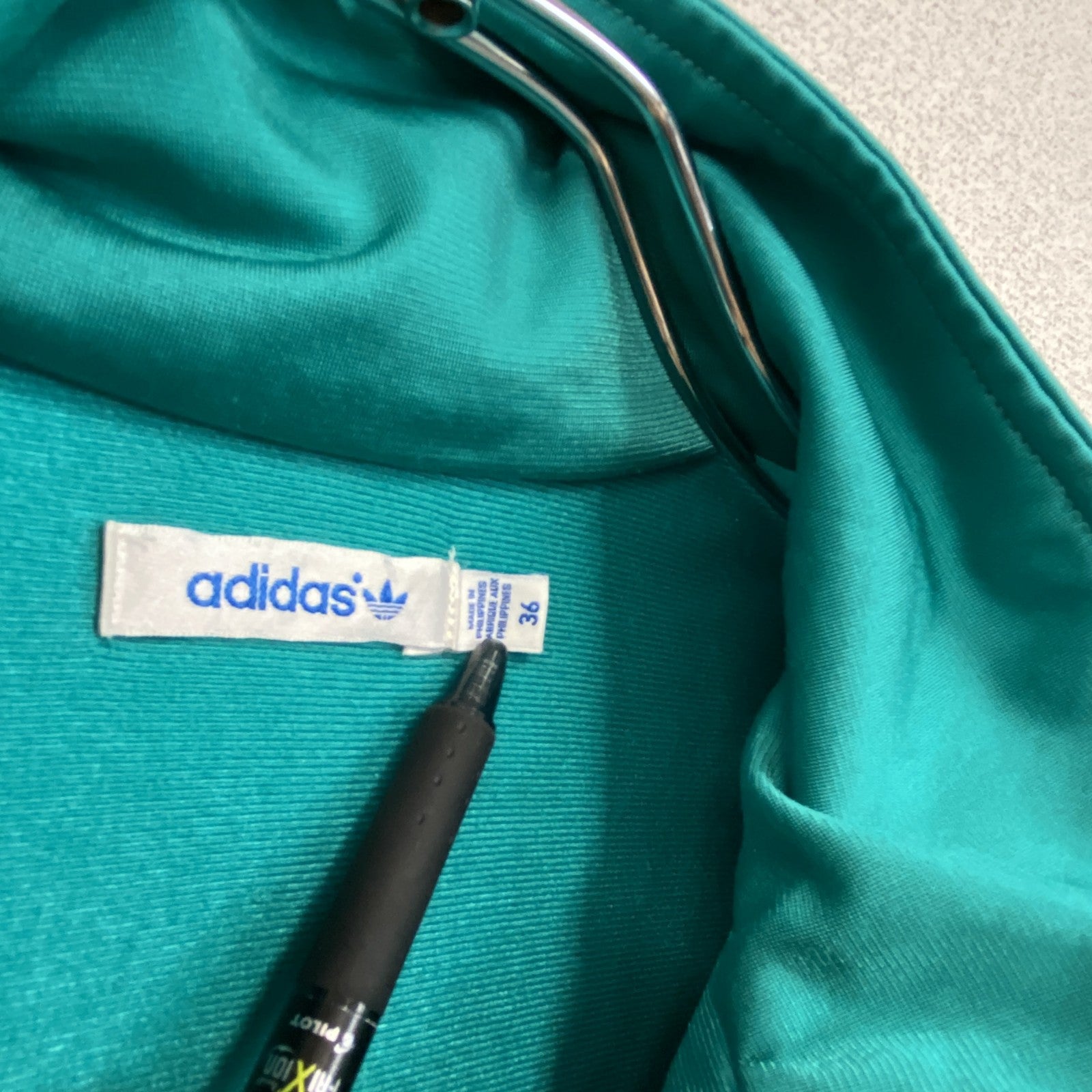 adidas　アディダス　フルジップトラックジャケット　ロゴプリント　緑　グリーン　36
