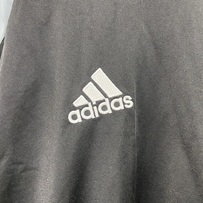 adidas　アディダス　トラックジャケット/ジャージ　パフォーマンスロゴ　デカロゴ　黒　ブラック　2XLサイズ
