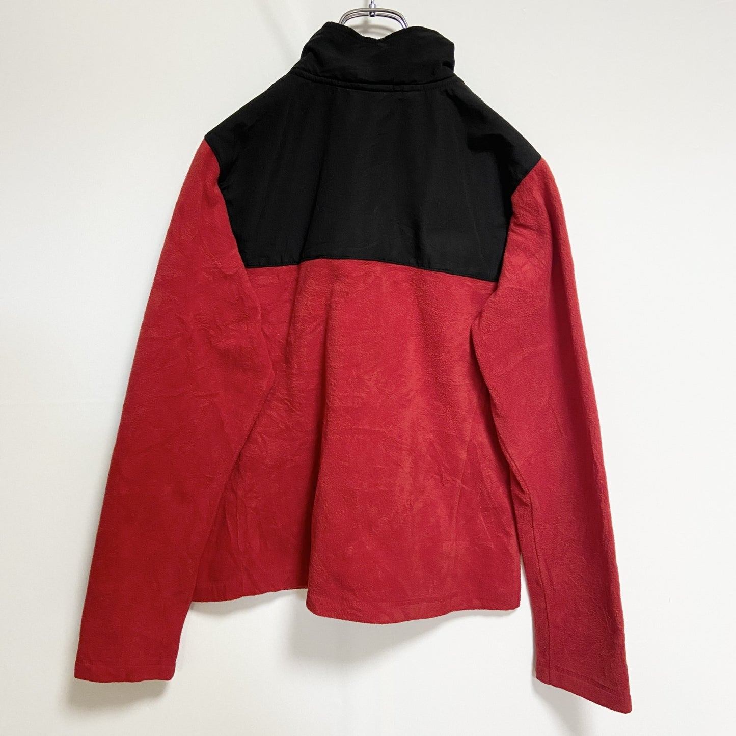 古着 used　Adidas アディダス　長袖フルジップフリースジャケット　赤　レッド　ロゴ刺　NC STATE　Mサイズ
