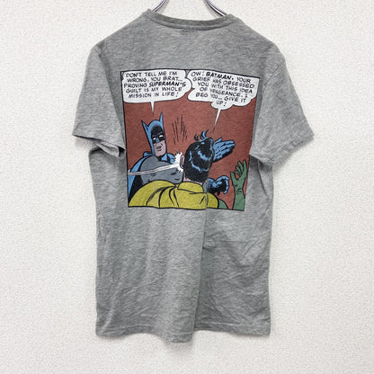 BATMAN　バットマン　半袖プリントTシャツ　キャラクターT　アニメT　灰色　グレー　Mサイズ