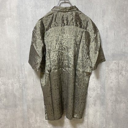 古着 used　雁　EUROPE　半袖総柄シャツ　幾何学模様　ネイティブ柄　光沢感　奇抜　個性的　レトロ