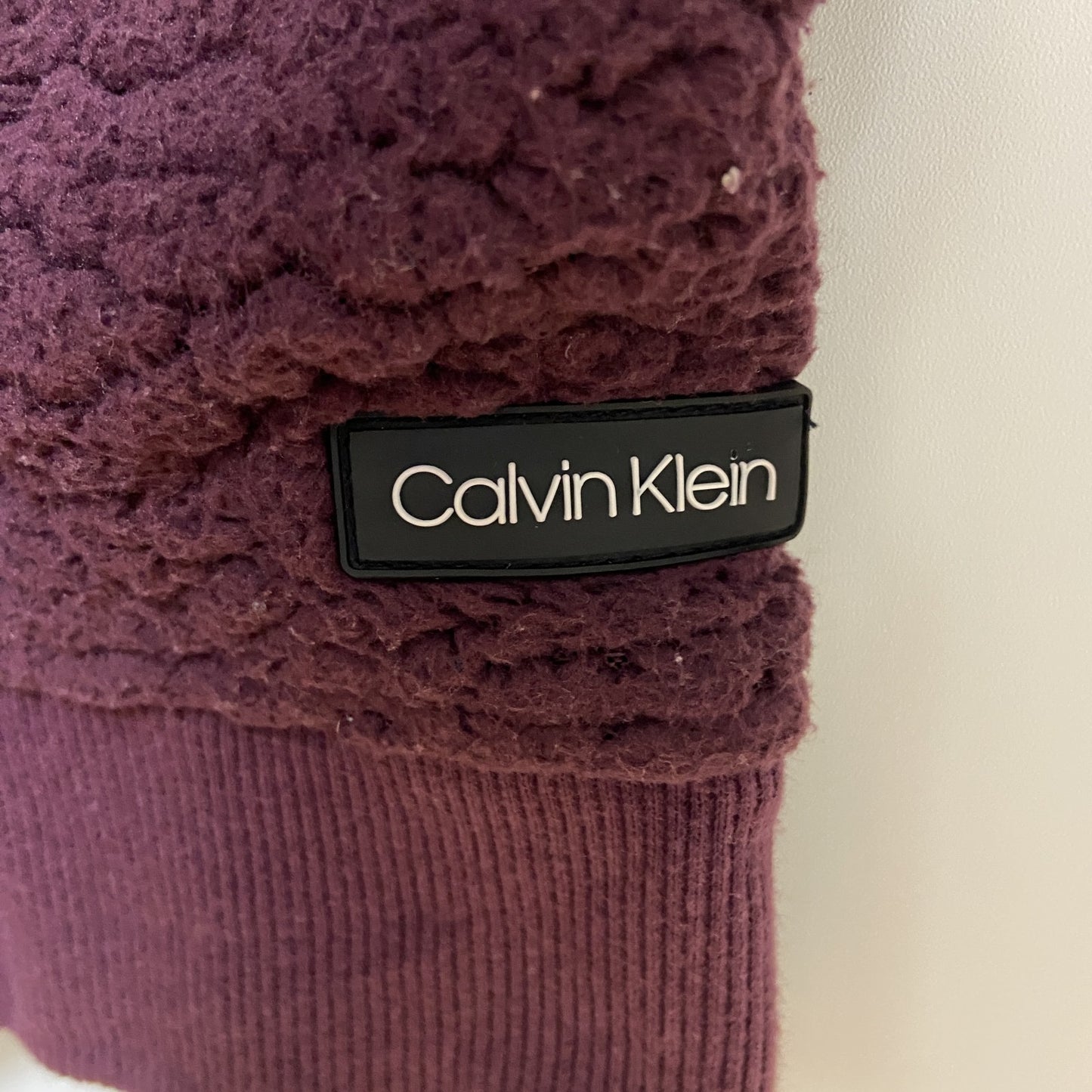古着 used　Calvin Klein カルバンクライン　長袖ボアトレーナー　フリース　ピンク　ビッグロゴ刺　Mサイズ
