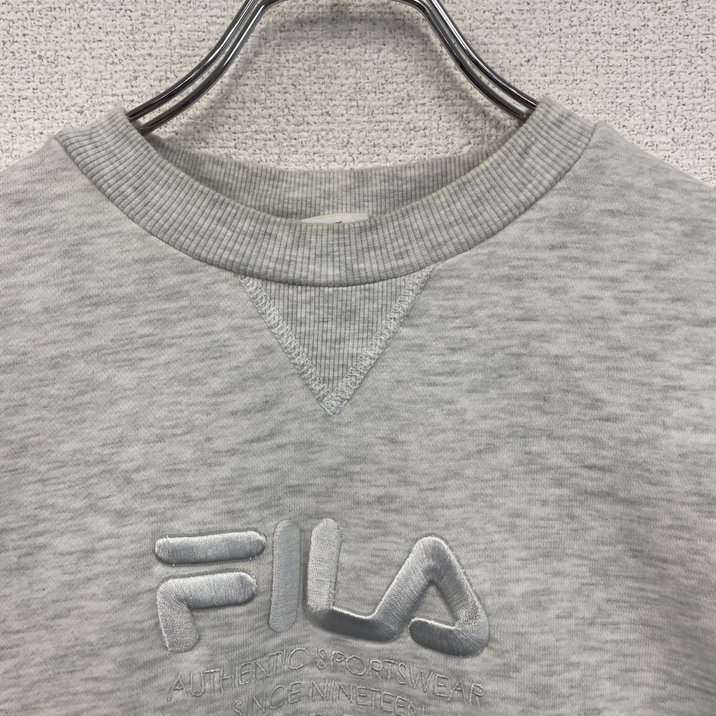 FILA　フィラ　スウェット/トレーナー　前V　4連プリント　デカロゴ　刺繍ロゴ　灰色　霜降りグレー　18サイズ
