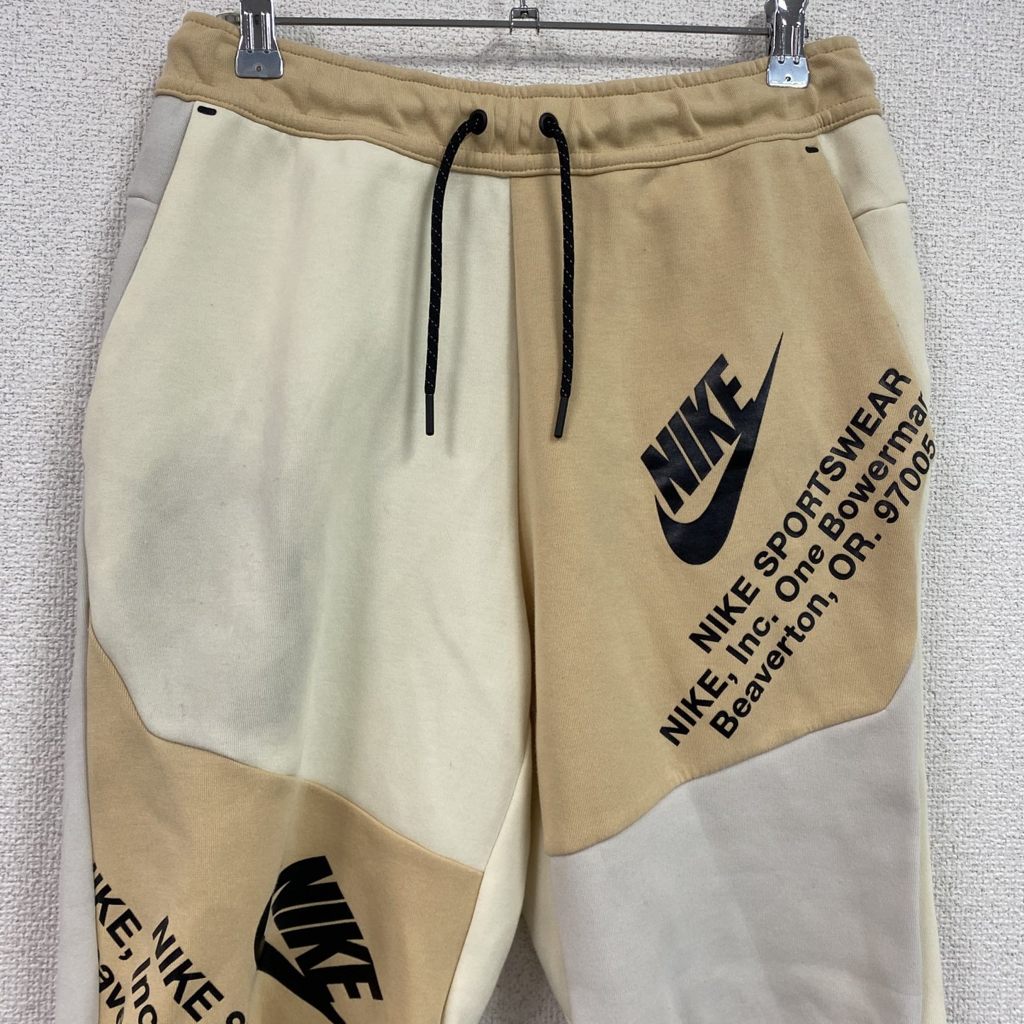 NIKE　ナイキ　スウェットパンツ　マルチカラー　ベージュ　Mサイズ