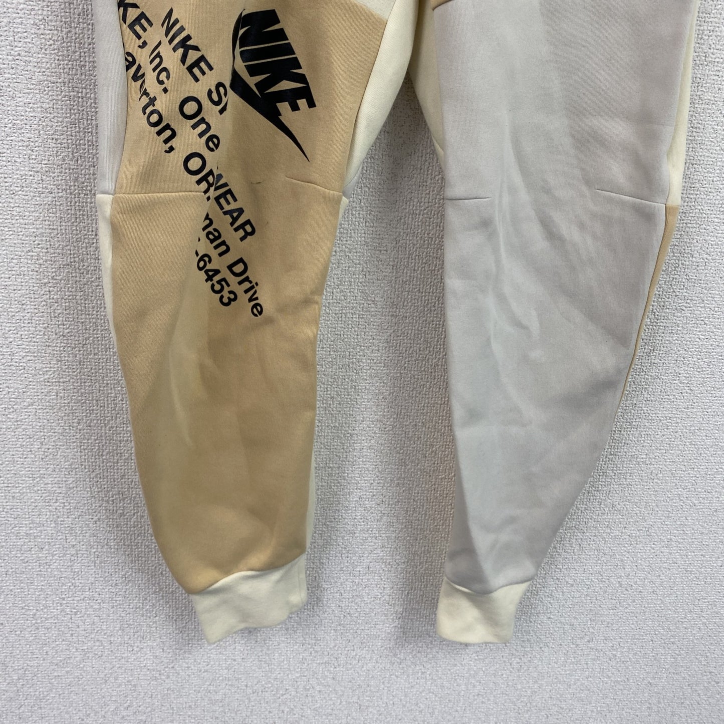 NIKE　ナイキ　スウェットパンツ　マルチカラー　ベージュ　Mサイズ