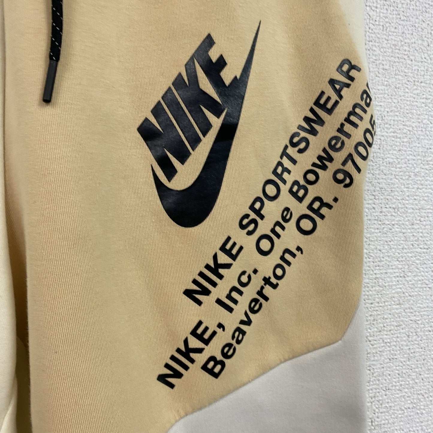 NIKE　ナイキ　スウェットパンツ　マルチカラー　ベージュ　Mサイズ