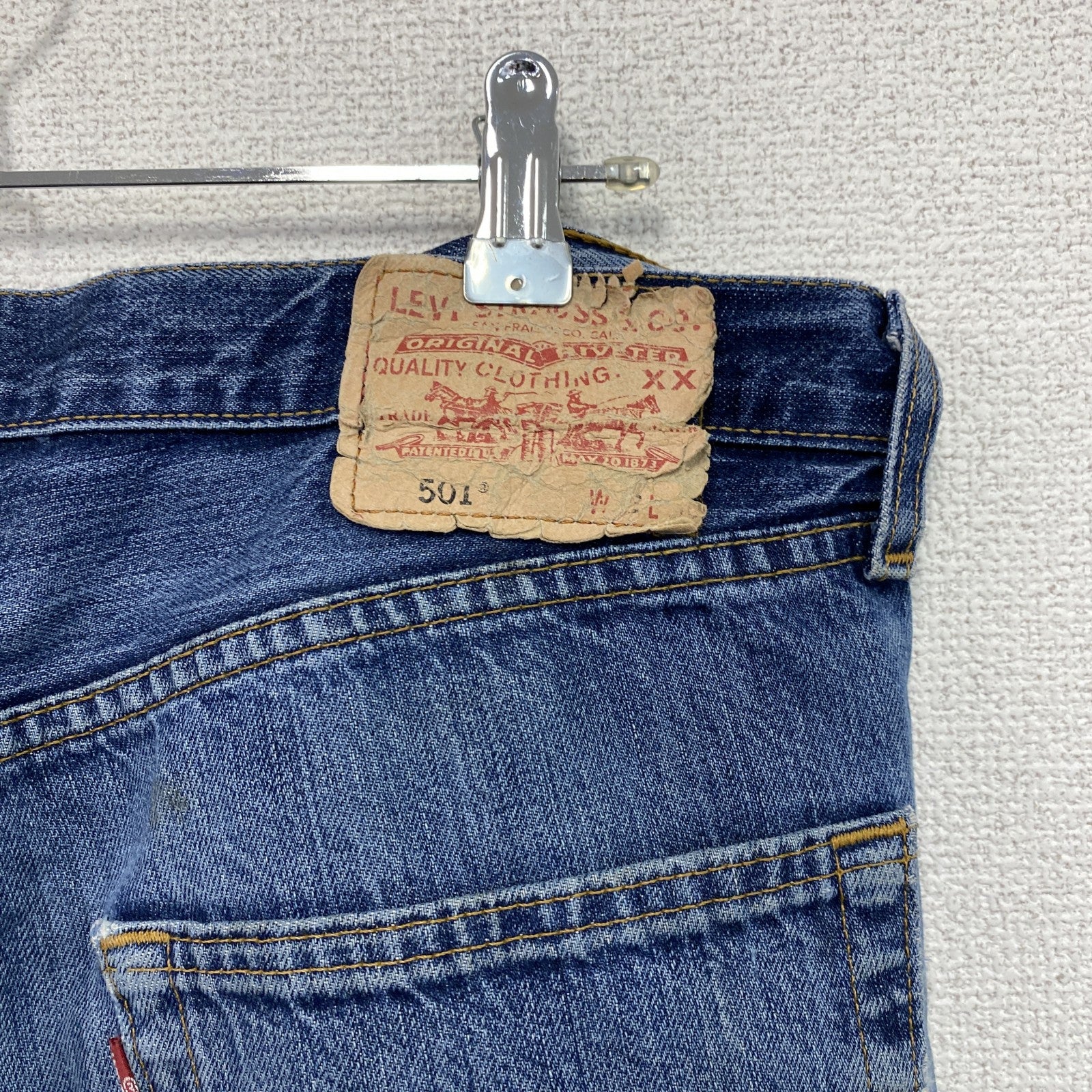 Levi’ｓ　リーバイス　501　デニムパンツ/ジーンズ　ボタンフライ　インディゴ