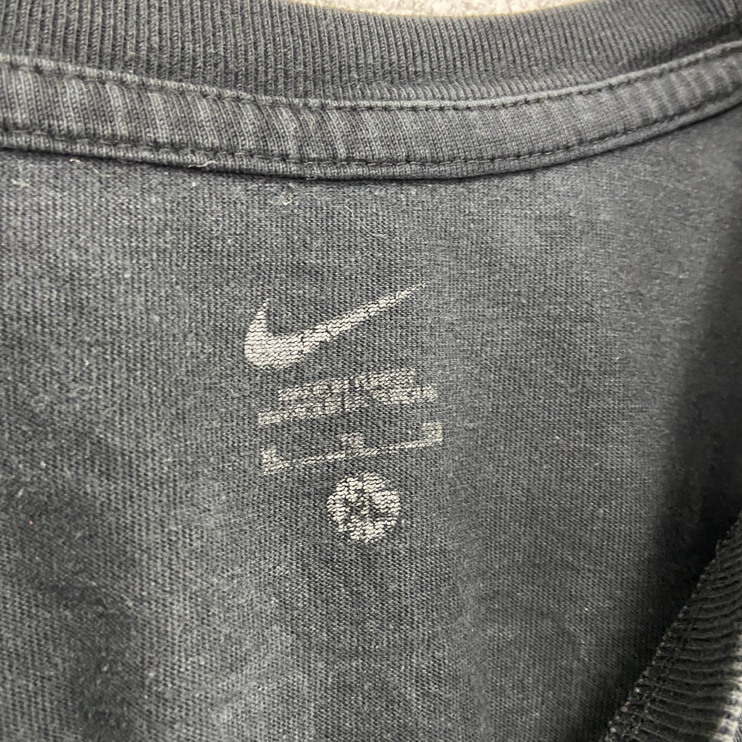 NIKE　ナイキ　半袖プリントTシャツ　スウッシュ　黒　ブラック　XLサイズ