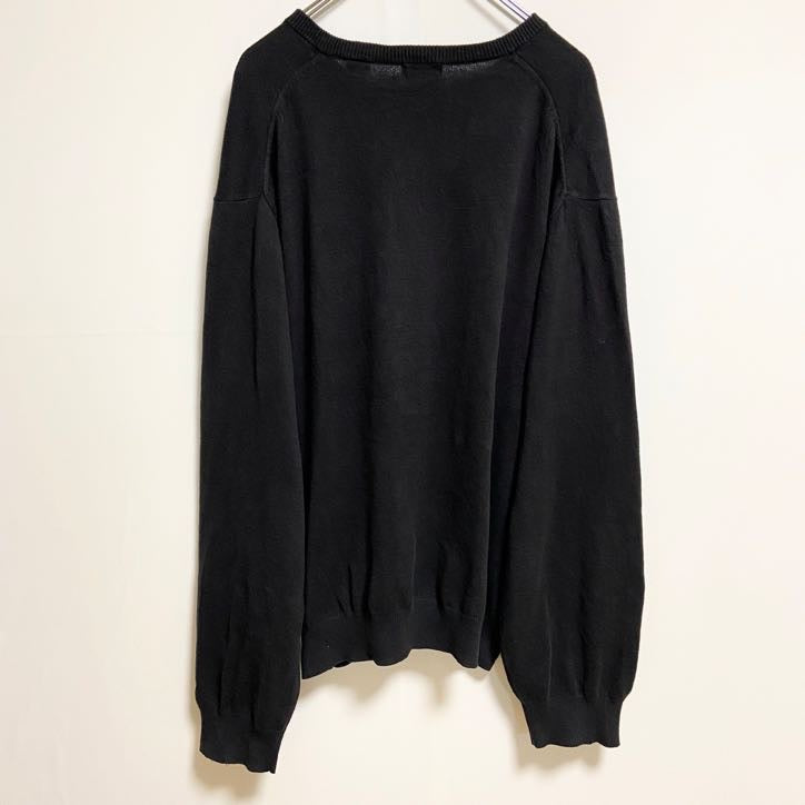 古着 used　IZOD アイゾッド　長袖Vネック薄手ニット　セーター　ワンポイント刺繍　黒　ビッグシルエット　2XLサイズ