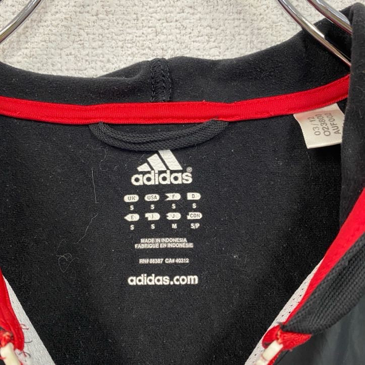 adidas　アディダス　ナイロンジャケット　フルジップ　黒　ブラック　Sサイズ