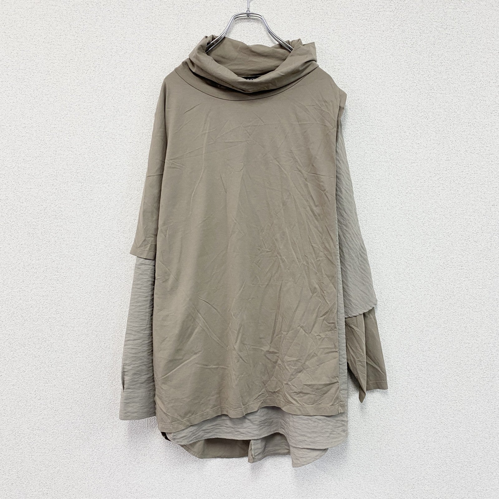 NO ID. BLACK　ノーアイディブラック　アシンメトリーレイヤードオフタートルロンT　長袖Tシャツ　ベージュ　ワンサイズ