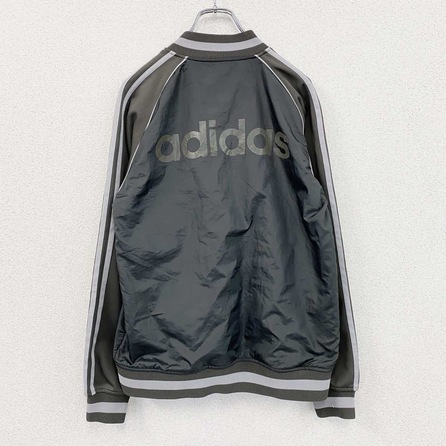 adidas　アディダス　トラックジャケット/ジャージ　デカロゴ　ダークグレー　Oサイズ