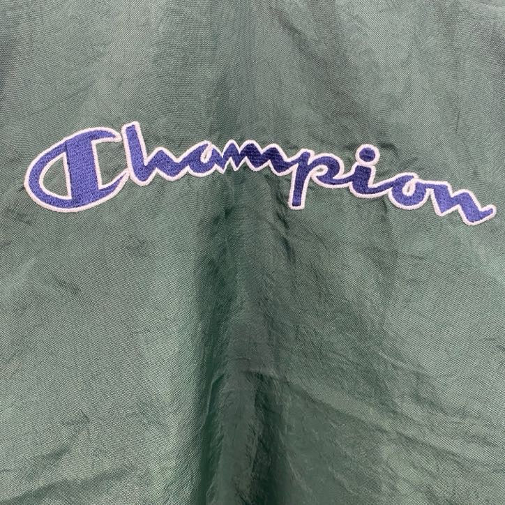 90s　champion　チャンピオン　プルオーバーナイロンジャケット　ヴィンテージ　緑　グリーン　Mサイズ
