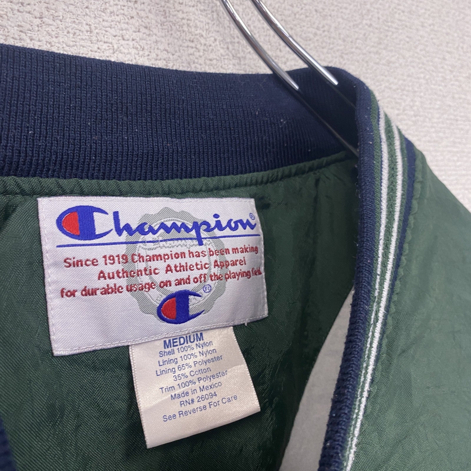 90s　champion　チャンピオン　プルオーバーナイロンジャケット　ヴィンテージ　緑　グリーン　Mサイズ