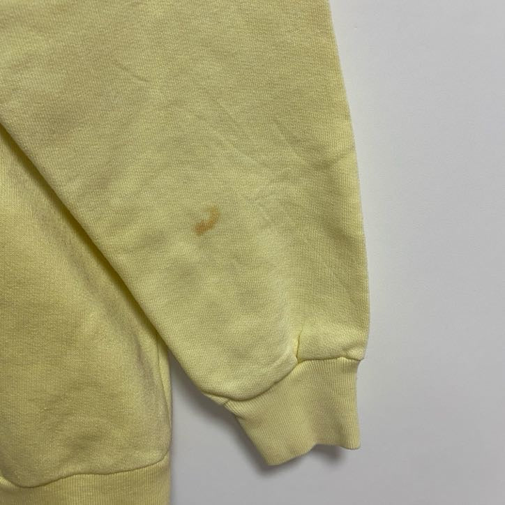 古着 used　90s　長袖ワンポイント刺繍スウェット　トレーナー　黄色　クルーネック　ラグランスリーブ　ヴィンテージ　Sサイズ