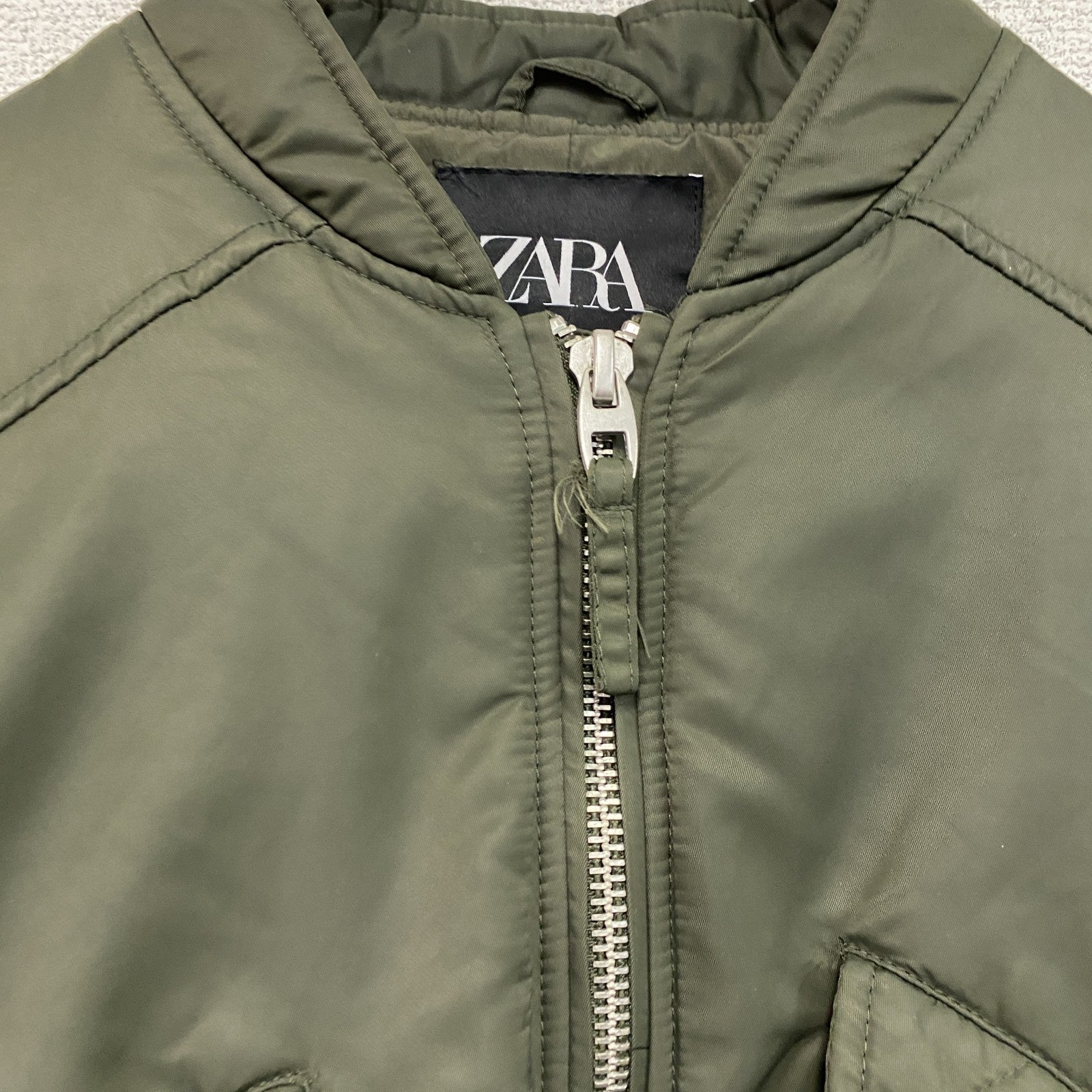 ZARA　ザラ　MA-1/ボンバージャケット　クロップド丈　カーキ　Mサイズ