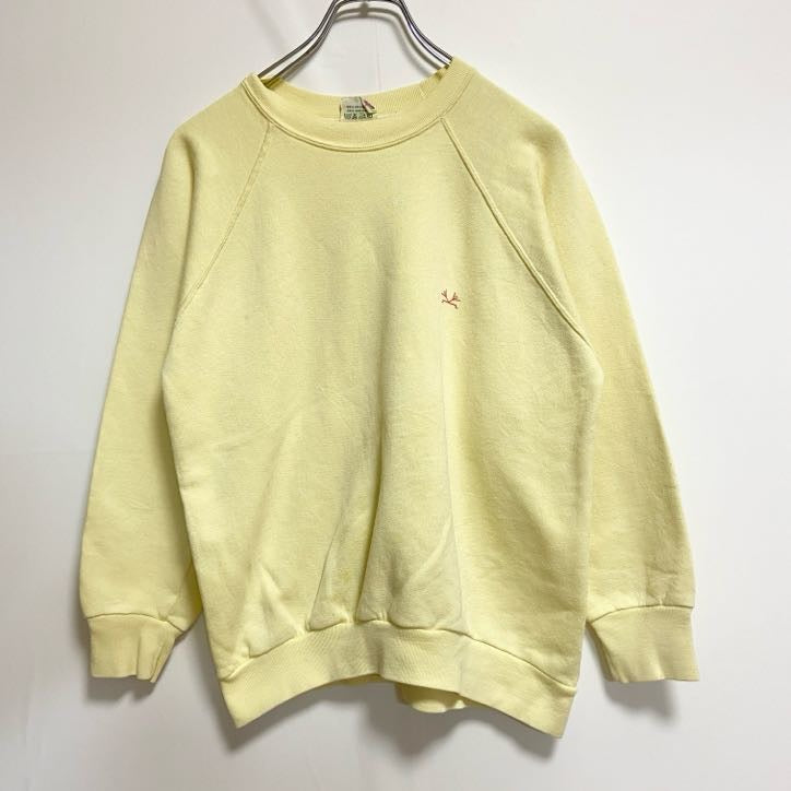 古着 used　90s　長袖ワンポイント刺繍スウェット　トレーナー　黄色　クルーネック　ラグランスリーブ　ヴィンテージ　Sサイズ