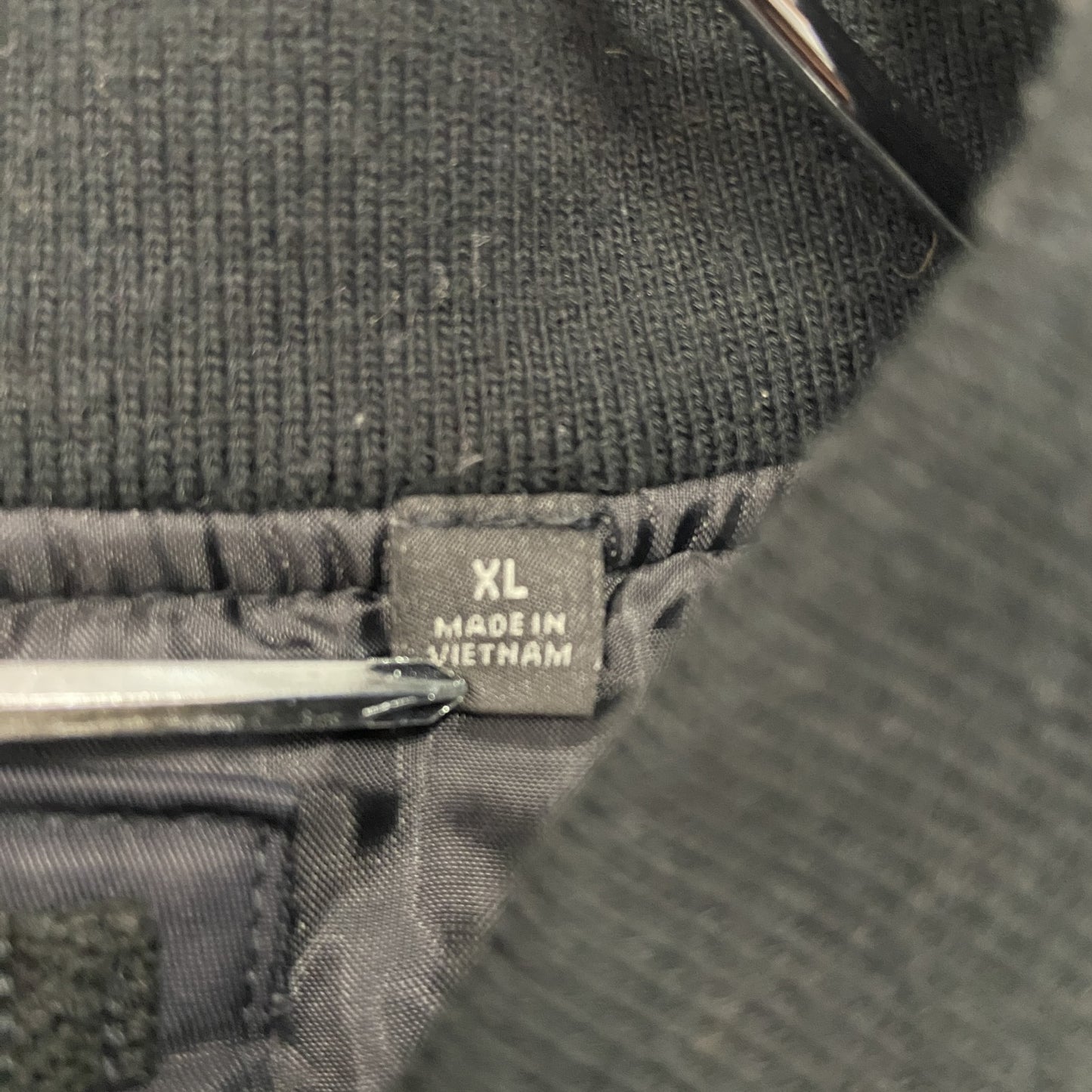 UNIQLO　ユニクロ　MA-1タイプ　フライトジャケット　ブルゾン/スイングトップ　黒　ブラック　XLサイズ