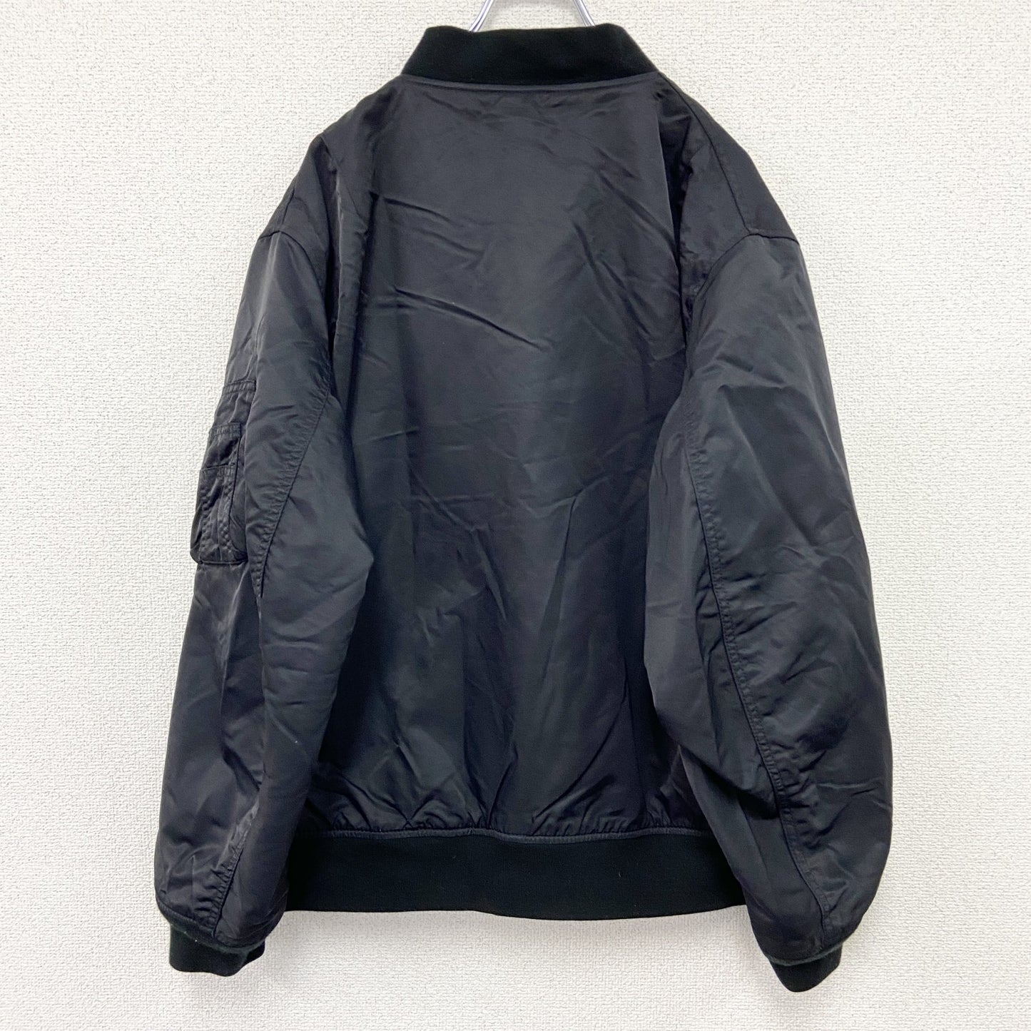 UNIQLO　ユニクロ　MA-1タイプ　フライトジャケット　ブルゾン/スイングトップ　黒　ブラック　XLサイズ