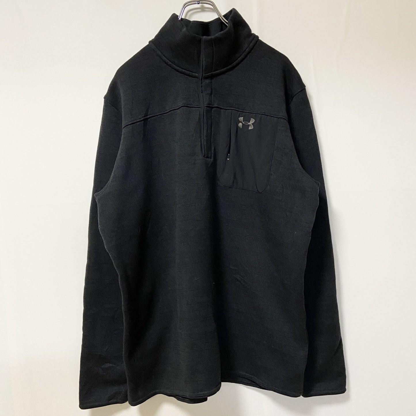 古着 used　UNDER ARMOU アンダーアーマー　ハーフボタンフリースジャケット　黒　ワンポイントロゴ刺繡　XXLサイズ