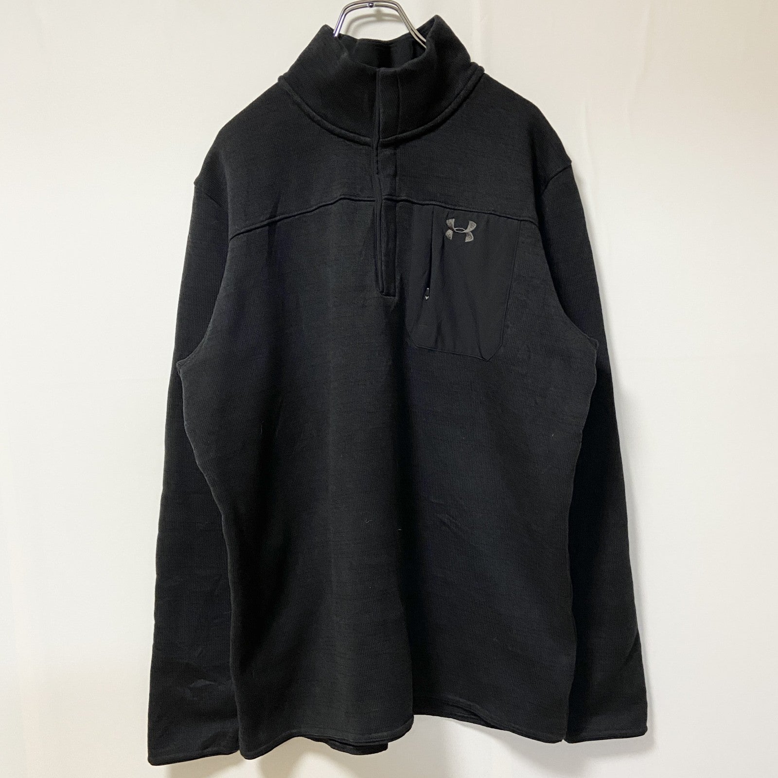 古着 used　UNDER ARMOU アンダーアーマー　ハーフボタンフリースジャケット　黒　ワンポイントロゴ刺繡　XXLサイズ
