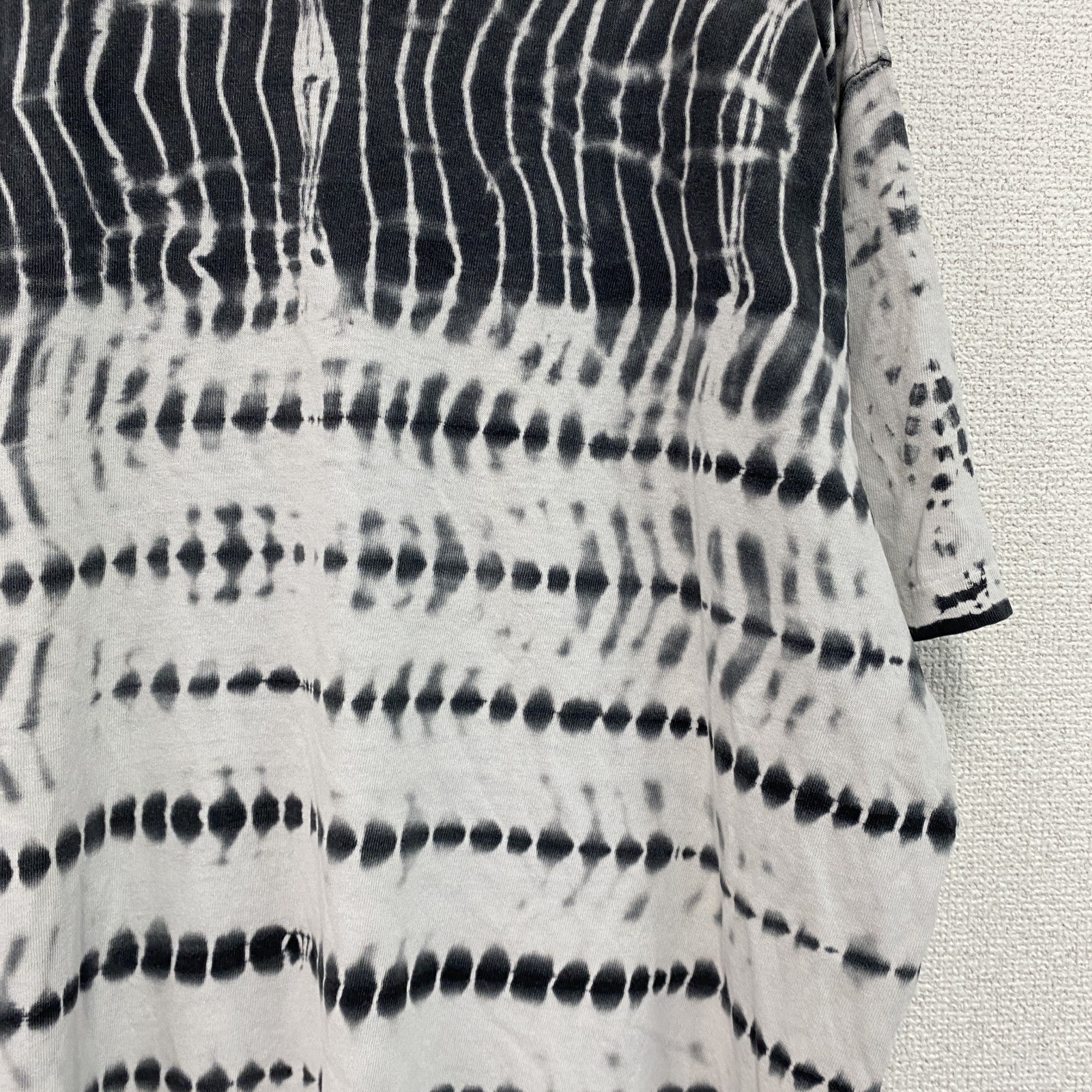 半袖Tシャツ　タイダイ柄　黒　ブラック　白　ホワイト