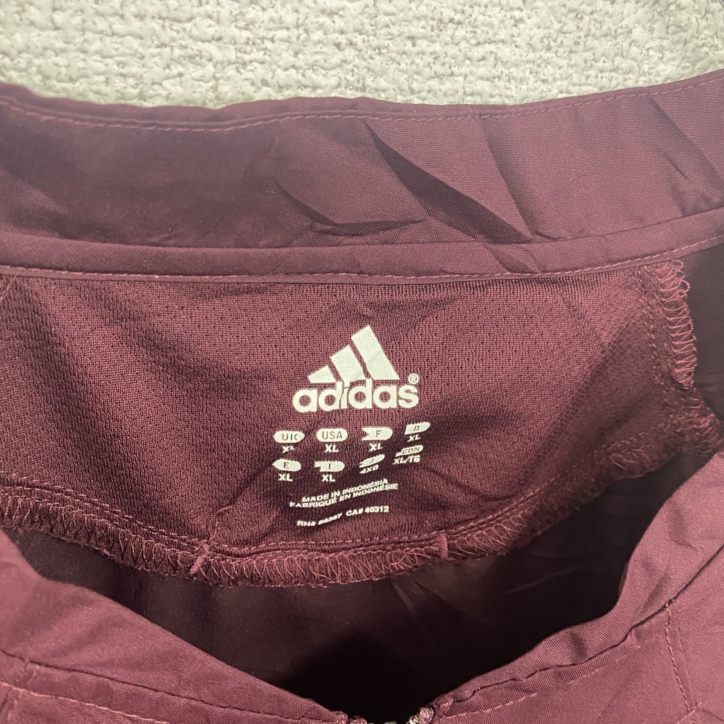 adidas　アディダス　半袖Tシャツ　ハーフジップ　刺繍ロゴ　野球　ボルドー　XLサイズ