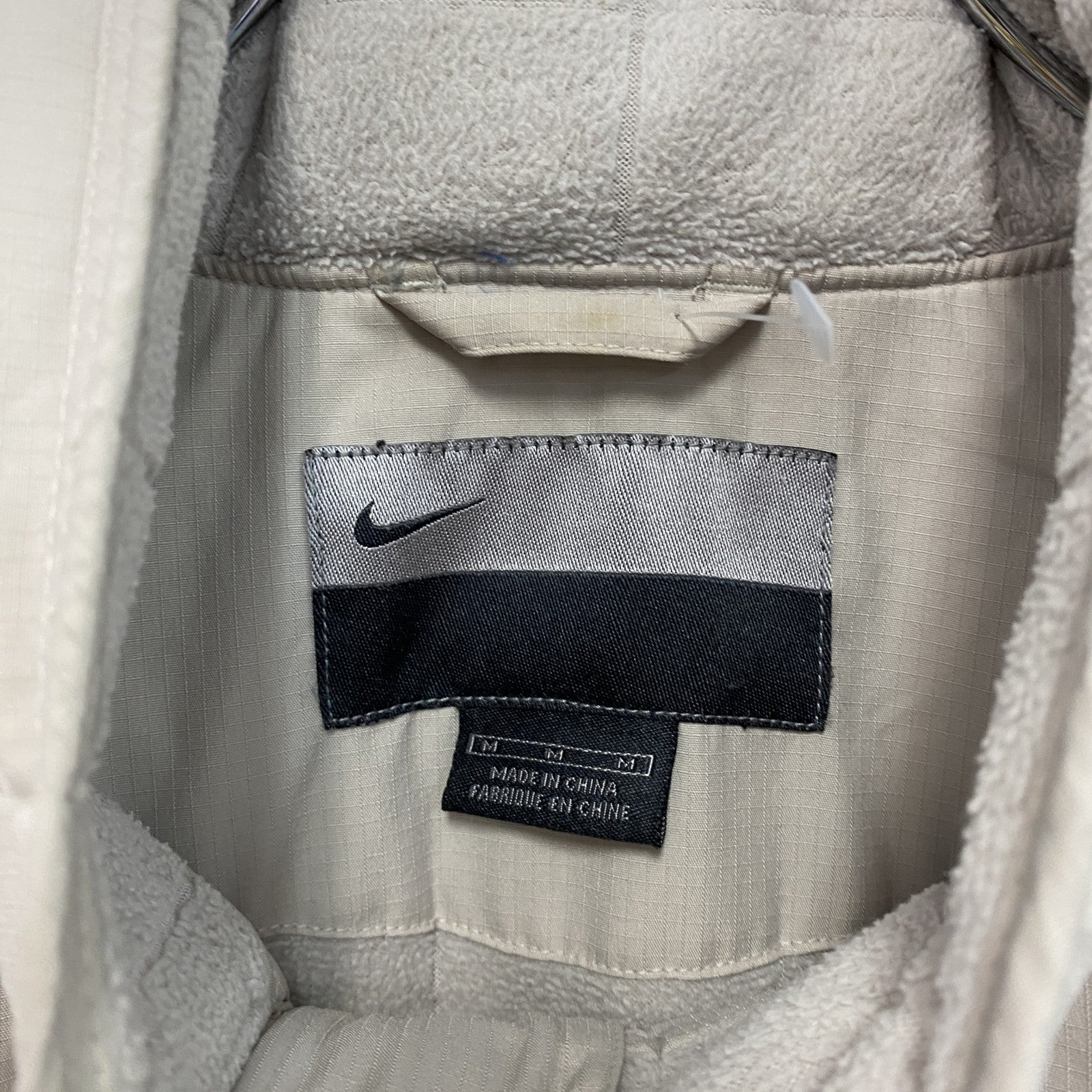 NIKE　ナイキ　フルジップジャケット　裏ボア　ベージュ　Mサイズ