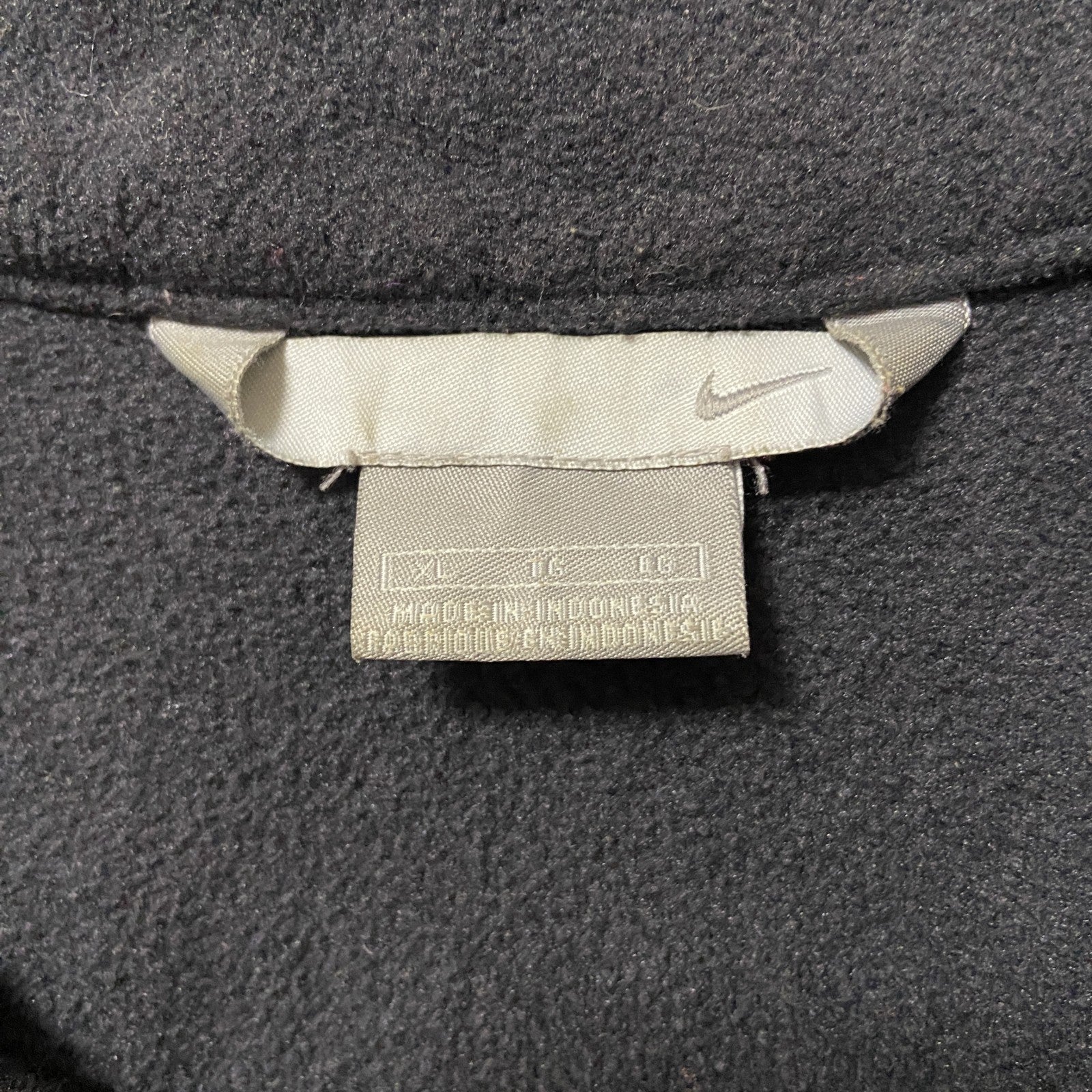 古着 used　NIKE ナイキ　長袖ハーフジップフリースジャケット　プルオーバー　黒　00s　ワンポイントロゴ刺繡　XLサイズ