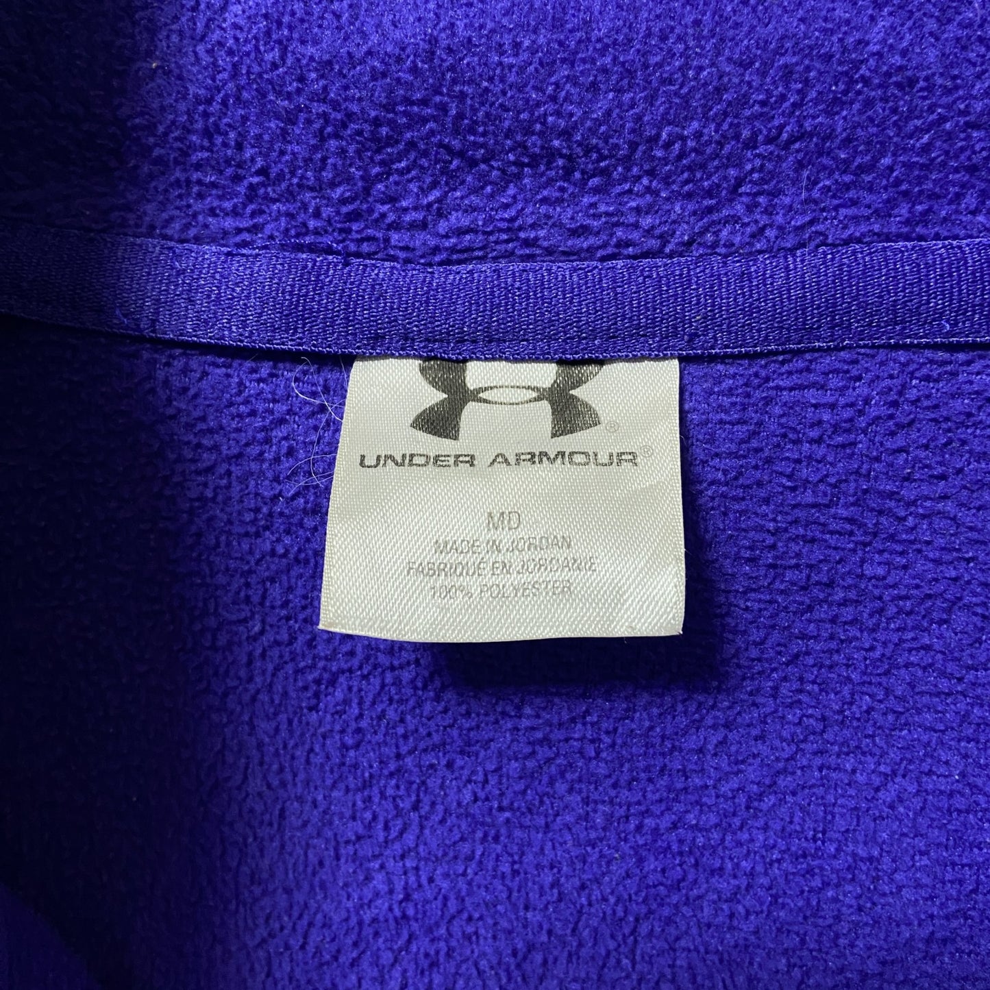 古着 used　UNDER ARMOUR アンダーアーマー　長袖ハーフジップフリースジャケット　紫　ロゴ刺繍 ハイネック　Mサイズ