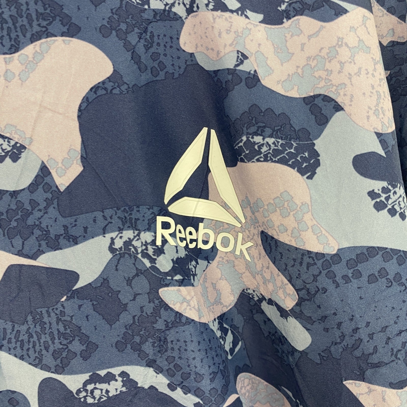 Reebok　リーボック　プルオーバージャケット　ハーフジップ　ワンポイント　カモ　ネイビー　Mサイズ