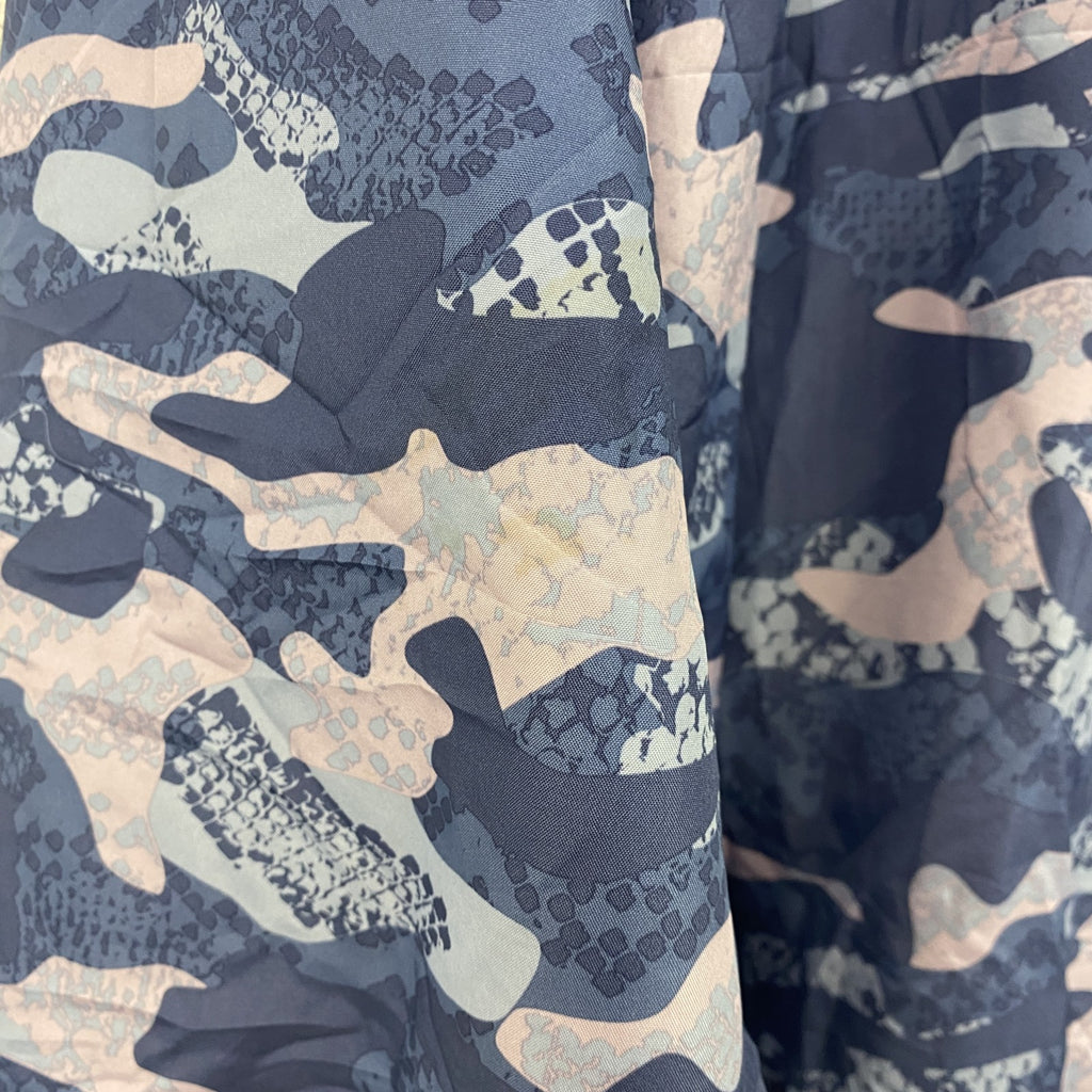 Reebok　リーボック　プルオーバージャケット　ハーフジップ　ワンポイント　カモ　ネイビー　Lサイズ