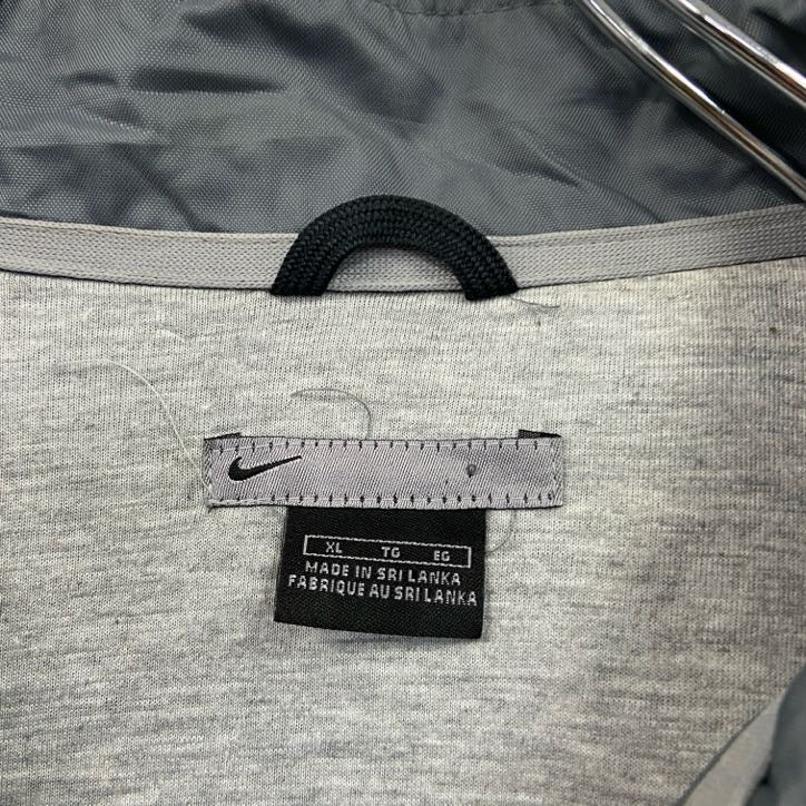 00s　NIKE　ナイキ　フルジップナイロンジャケット　ヴィンテージ　グレー　XLサイズ