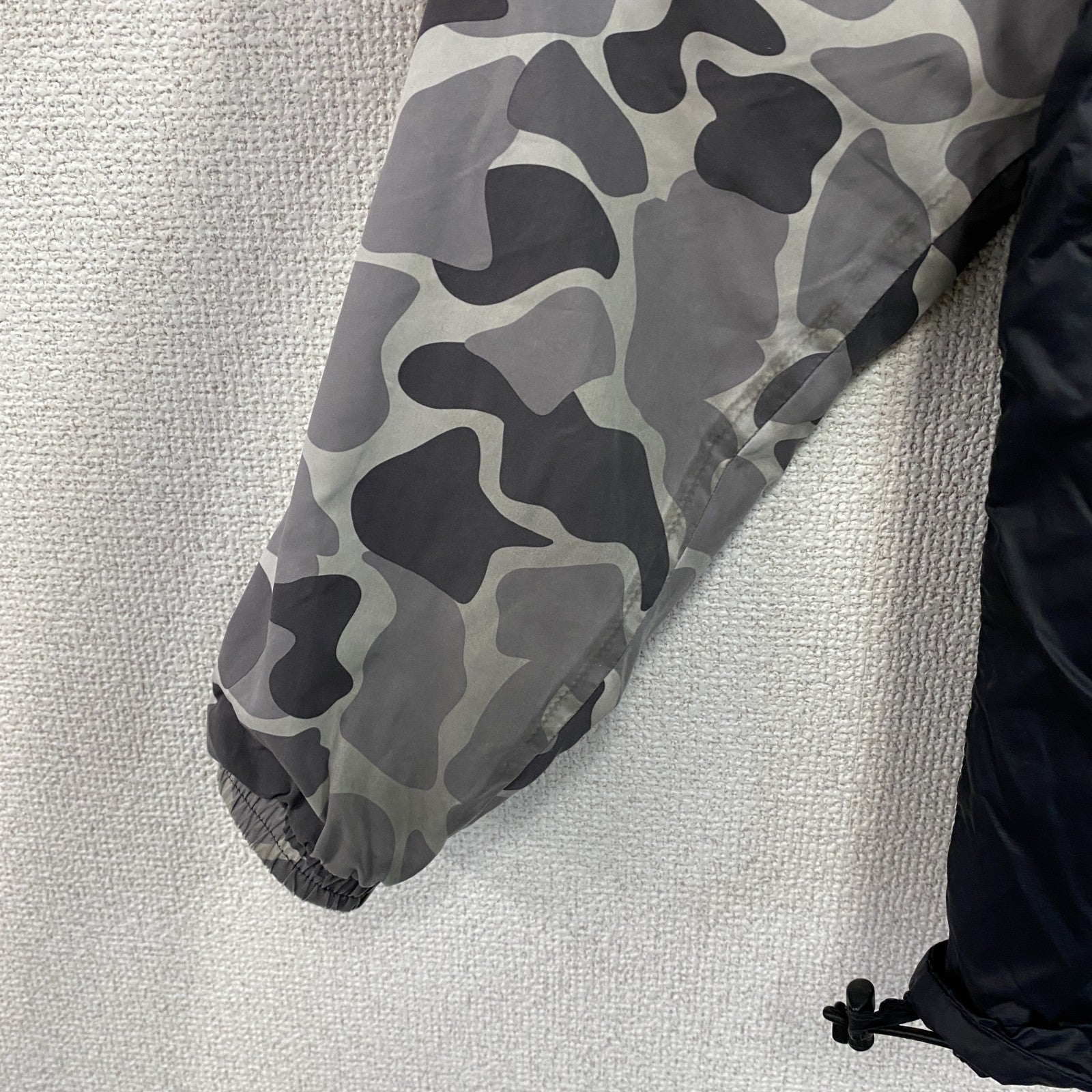 adidas　アディダス　フルジップジャケット　リバーシブル　カモフラ　グレー　黒　ブラック　Mサイズ　